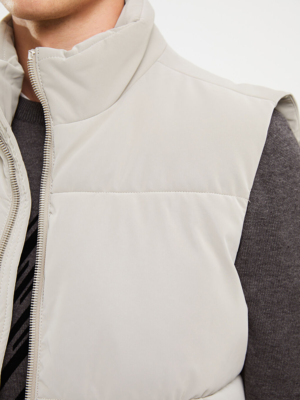 Gri Standart Kalıp Dik Yaka Erkek Yelek-6