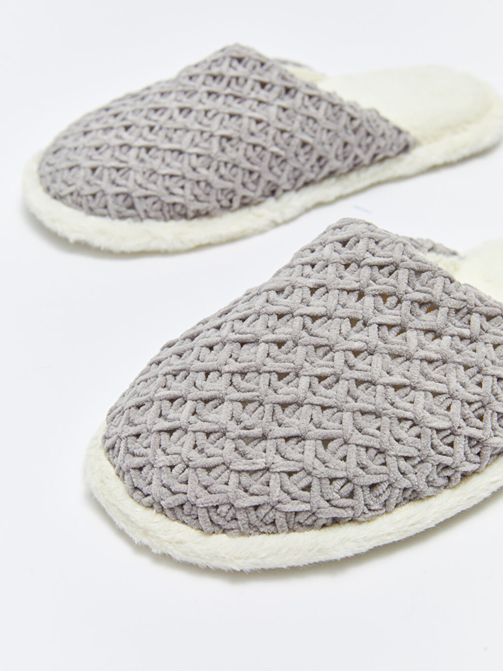 Gri Kendinden Desenli Kadın Ev Terliği-2