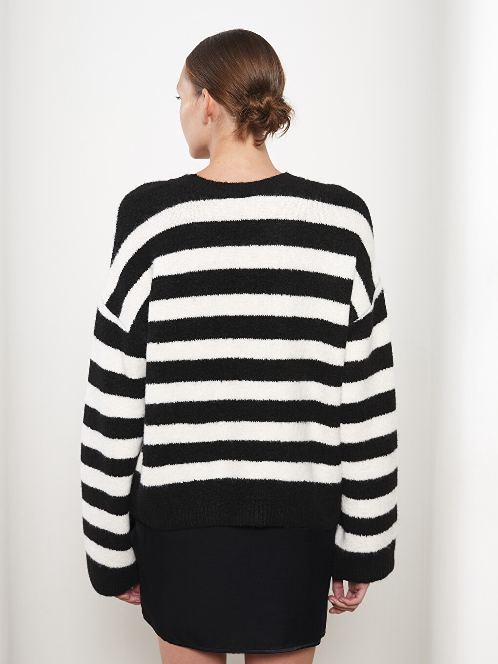 Crew Neck Striped Long Sleeve Women's Knitwear Sweater-5