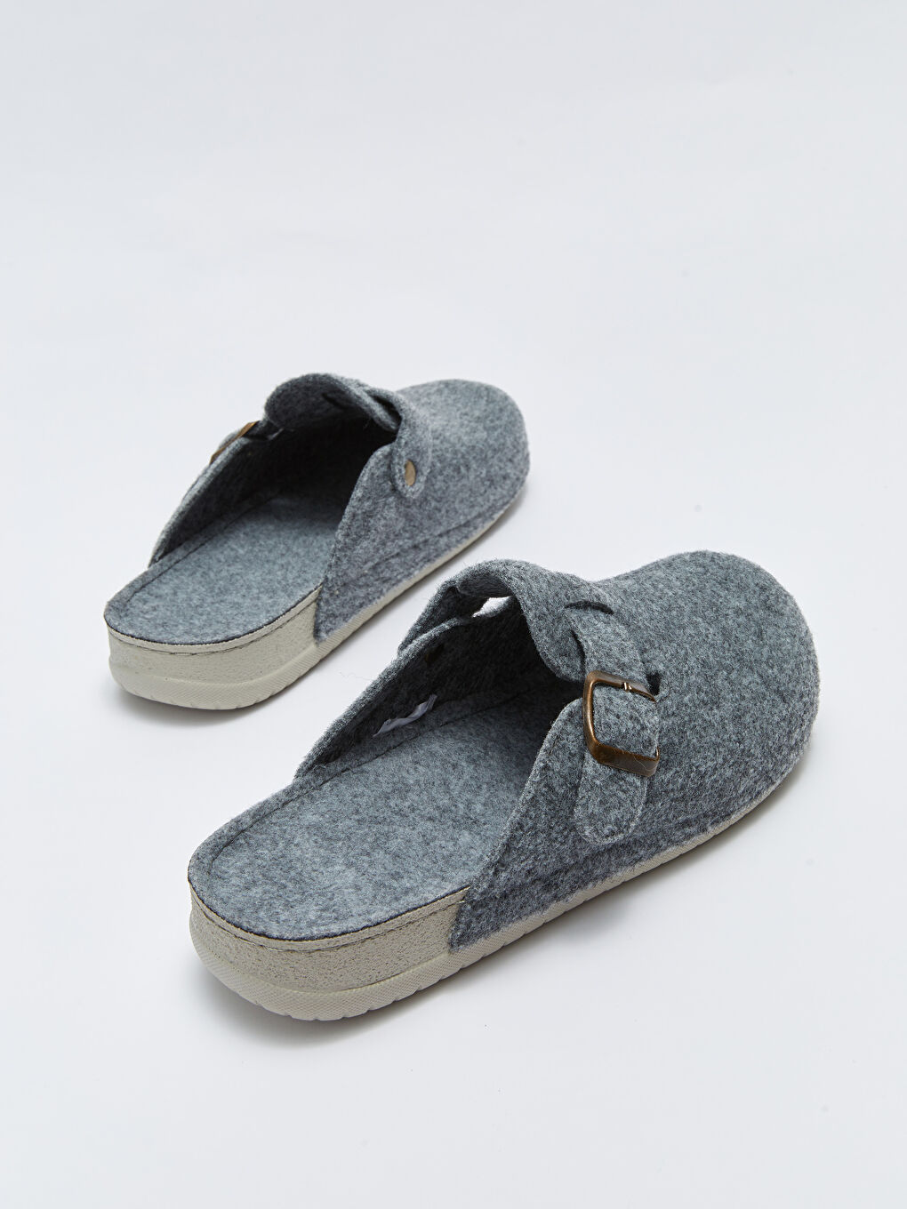 Gri Önü Kapalı Erkek Ev Terliği-4