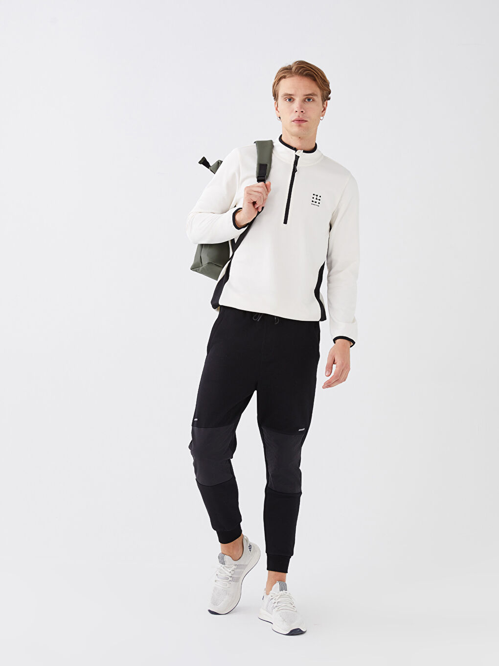 Siyah Standart Kalıp Erkek Spor Jogger Eşofman Altı-1