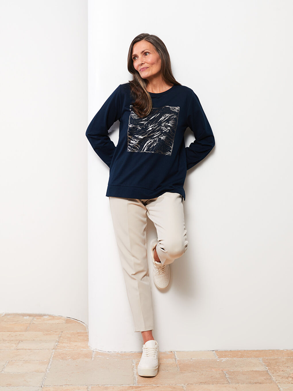 Lacivert Bisiklet Yaka Baskılı Uzun Kollu Kadın Sweatshirt