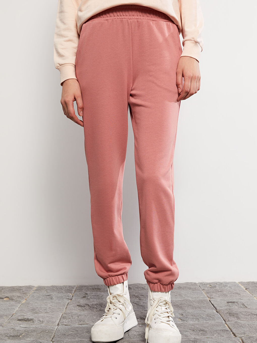 Women's Elasticated Waist Plain Jogger Sweatpants-2