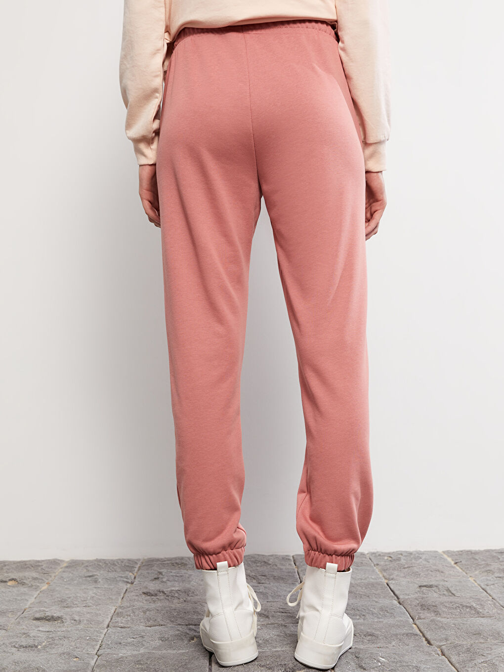 Women's Elasticated Waist Plain Jogger Sweatpants-3