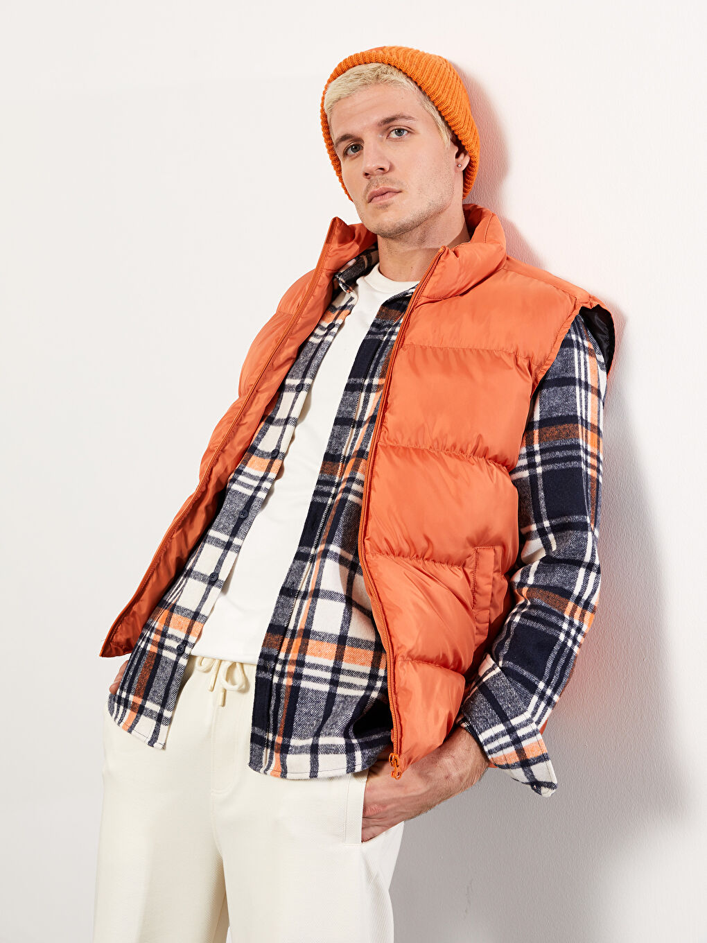 Turuncu Standart Kalıp Dik Yaka Erkek Şişme Yelek