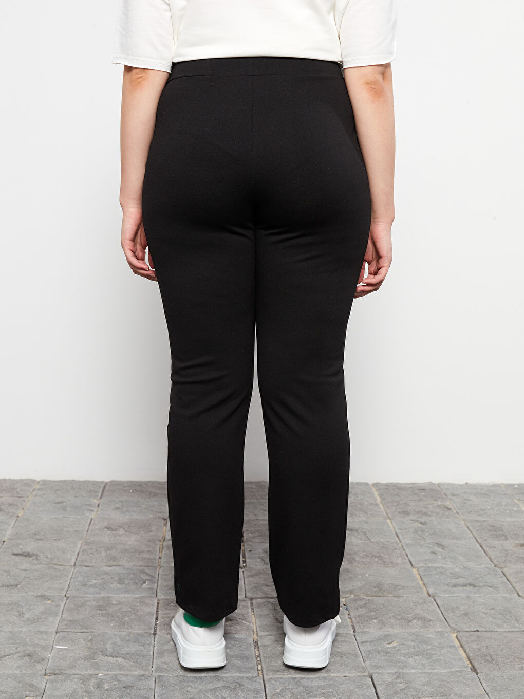 Women's Standard Fit Plain Trousers-7