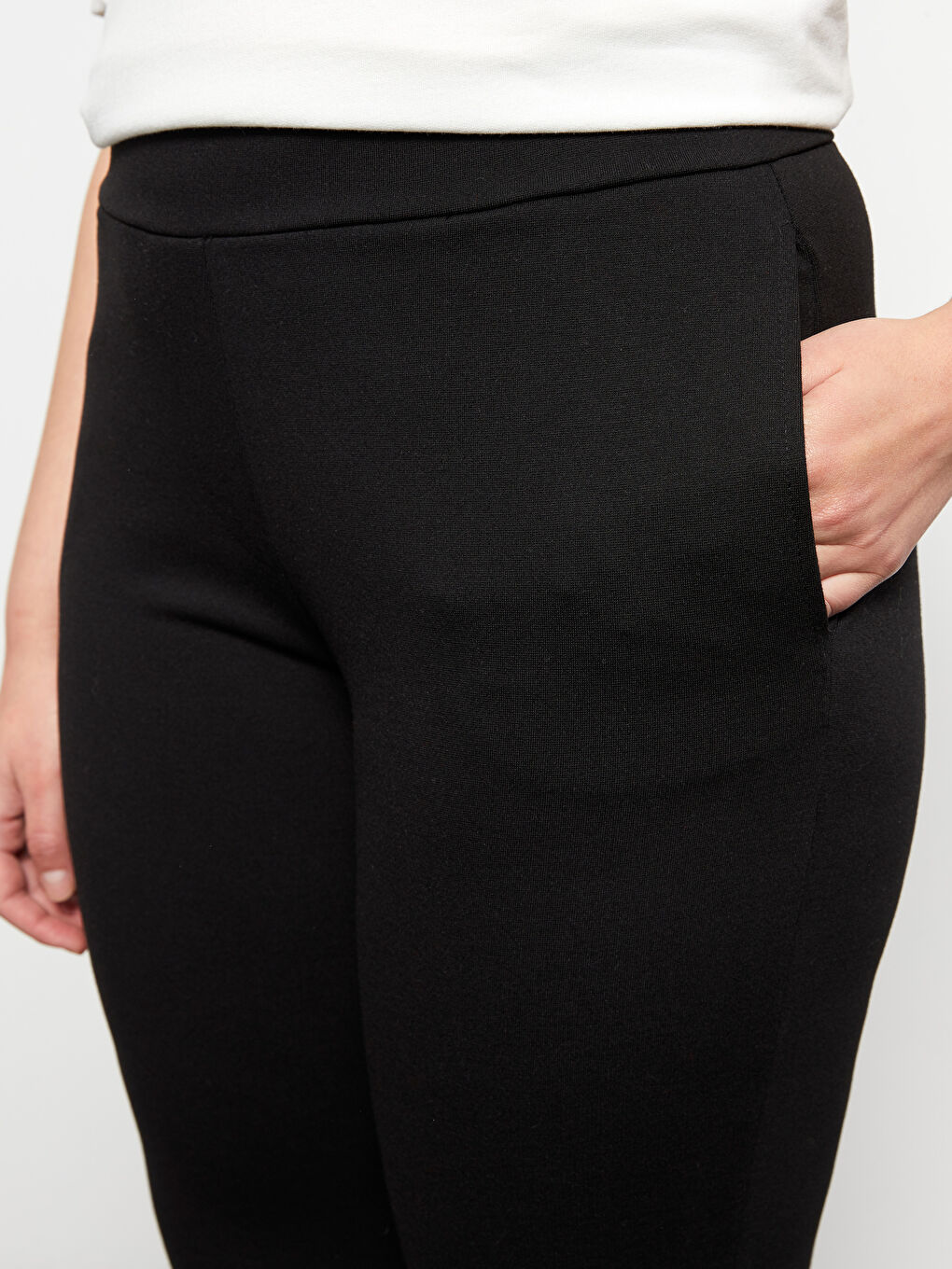 Women's Standard Fit Plain Trousers-9