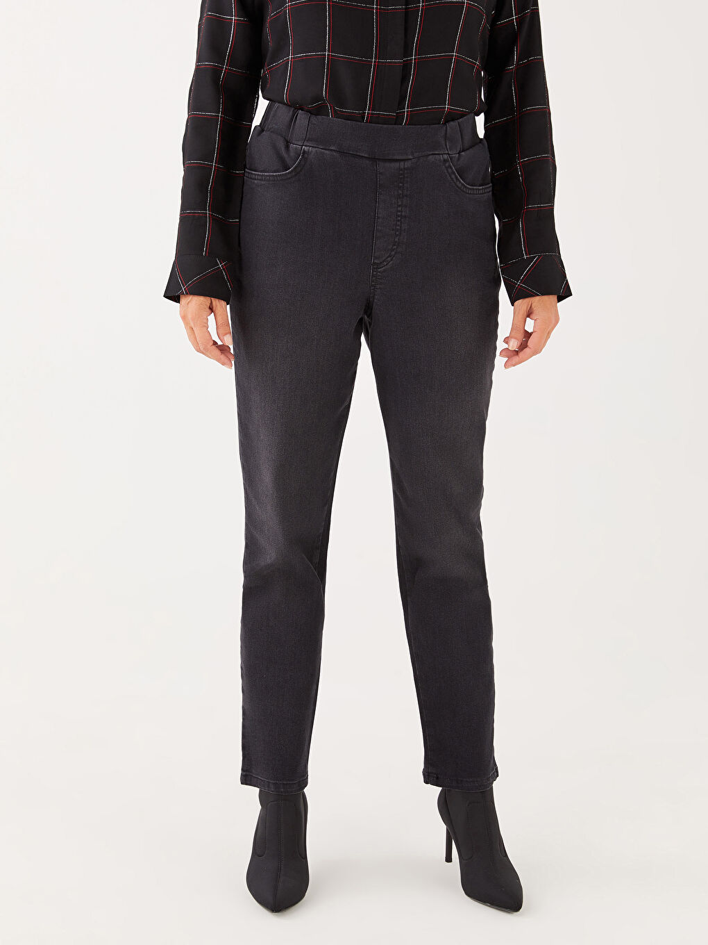 Women's Standard Fit Regular Denim Trousers-3