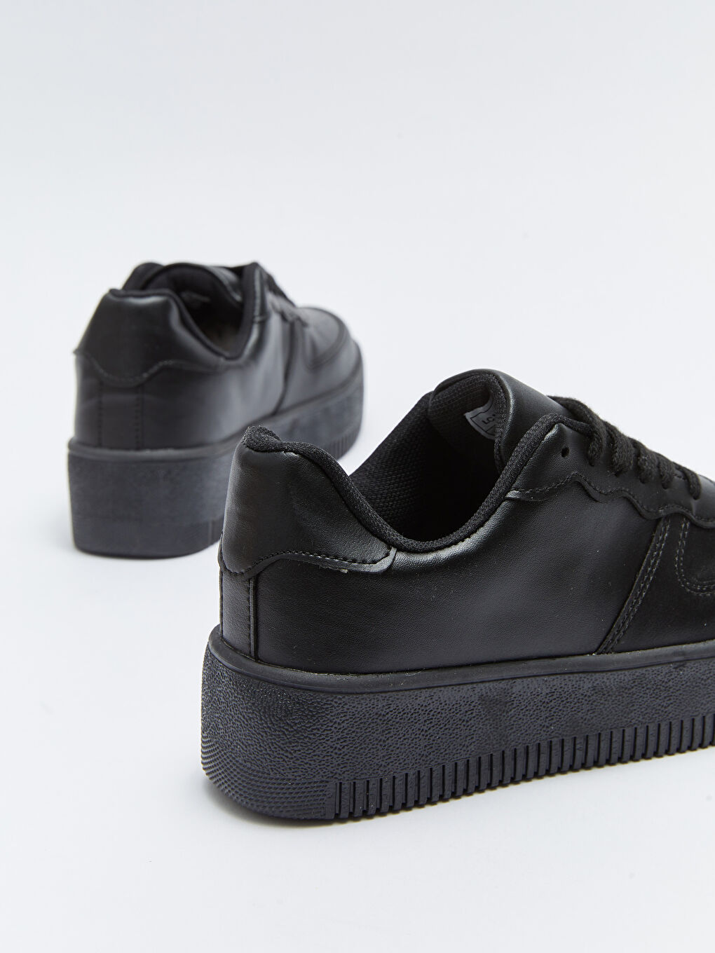 Кроссовки из искусственной кожи на шнурках для женщин-4