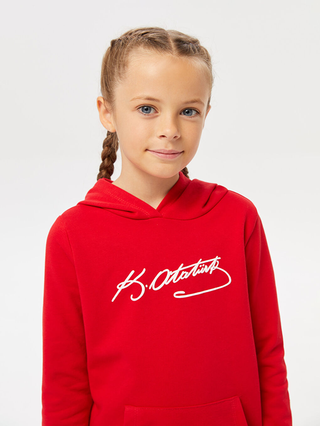 Kırmızı Kapüşonlu Atatürk İmza Baskılı Uzun Kollu Kız Çocuk Sweatshirt