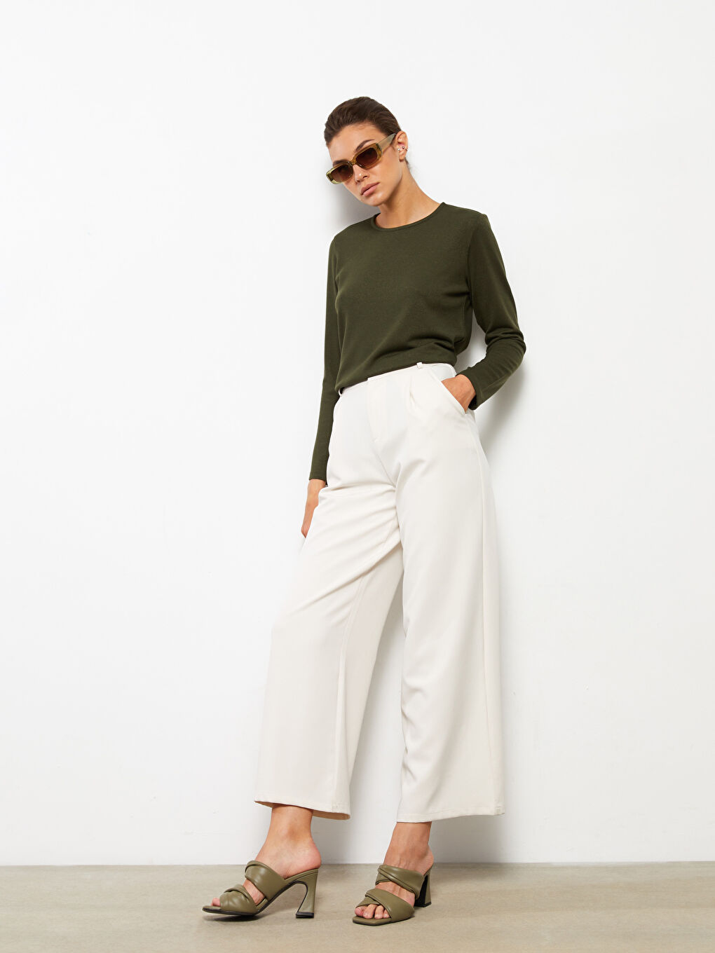 Haki Bisiklet Yaka Düz Uzun Kollu Kadın Tişört