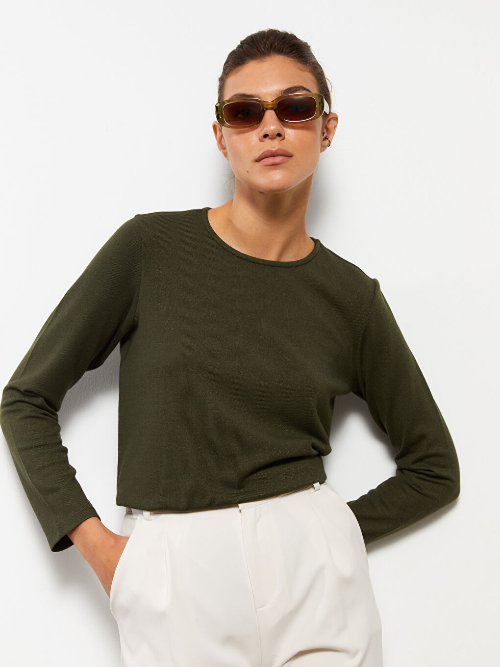 Haki Bisiklet Yaka Düz Uzun Kollu Kadın Tişört-2