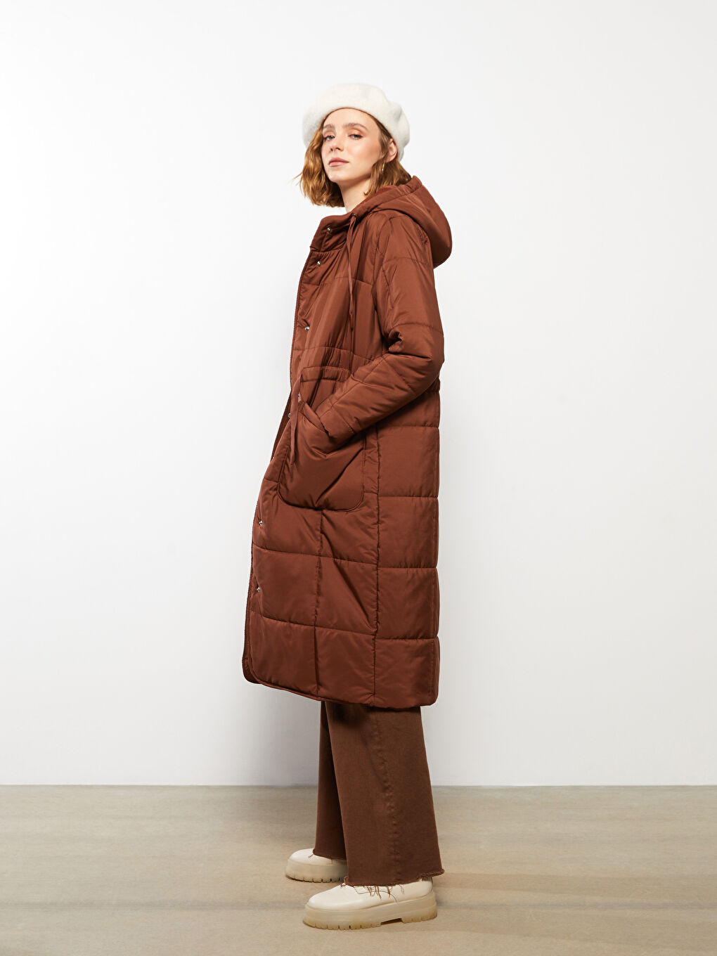 Kahverengi Kadın Kapüşonlu Düz Parka