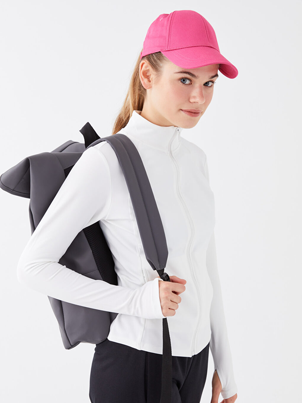 Ekru Dik Yaka Kadın Spor Hırka