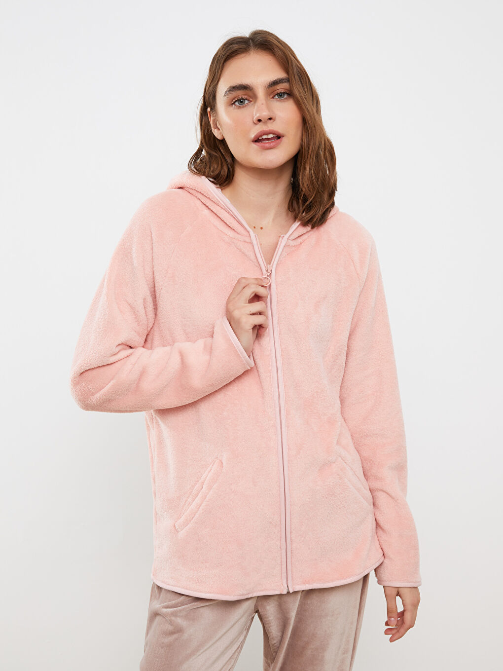Pembe Kapüşonlu Düz Uzun Kollu Pelüş Kadın Pijama Üst-1