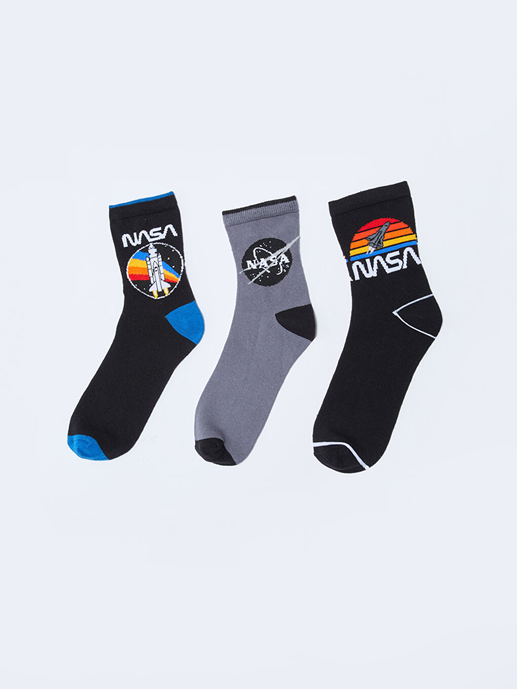 جوارب مطبوعة للرجال من ناسا - عبوة من 3 قطع-1