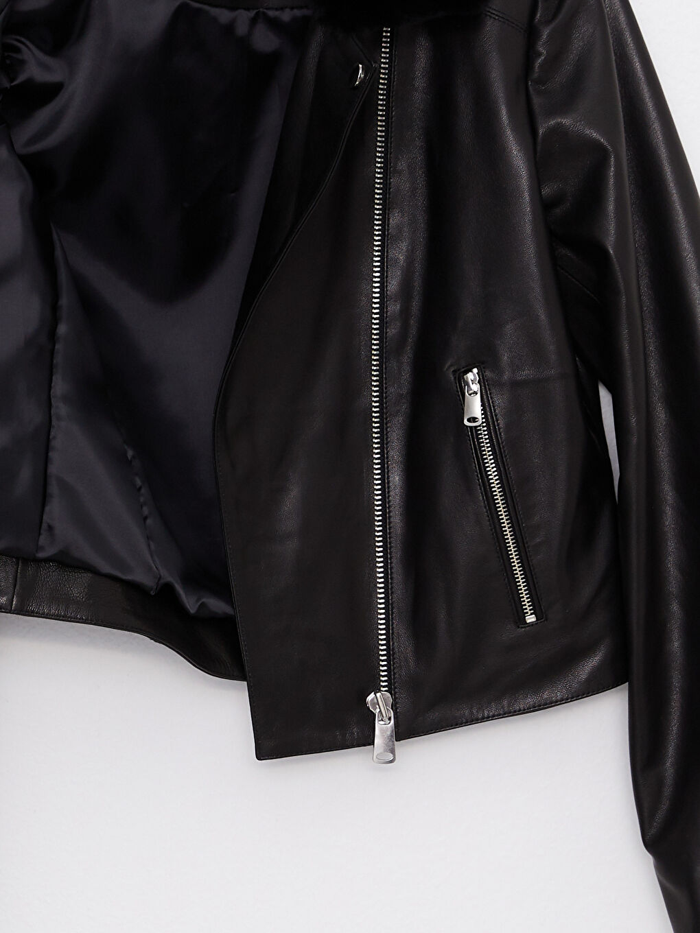 Siyah Biker Yaka Düz Fermuar Kapamalı Uzun Kollu Kadın Deri Mont-6