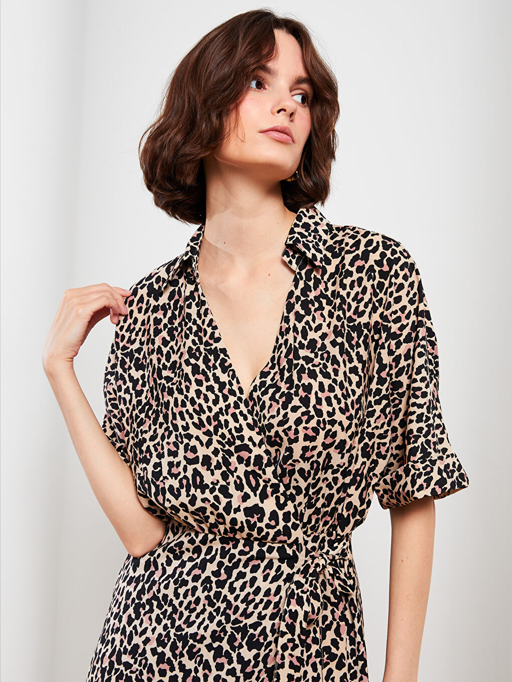 LCW Vision Double Breasted Collar Patterned Short Sleeve Women's Shirt Dress -W2BC93Z8-LQY