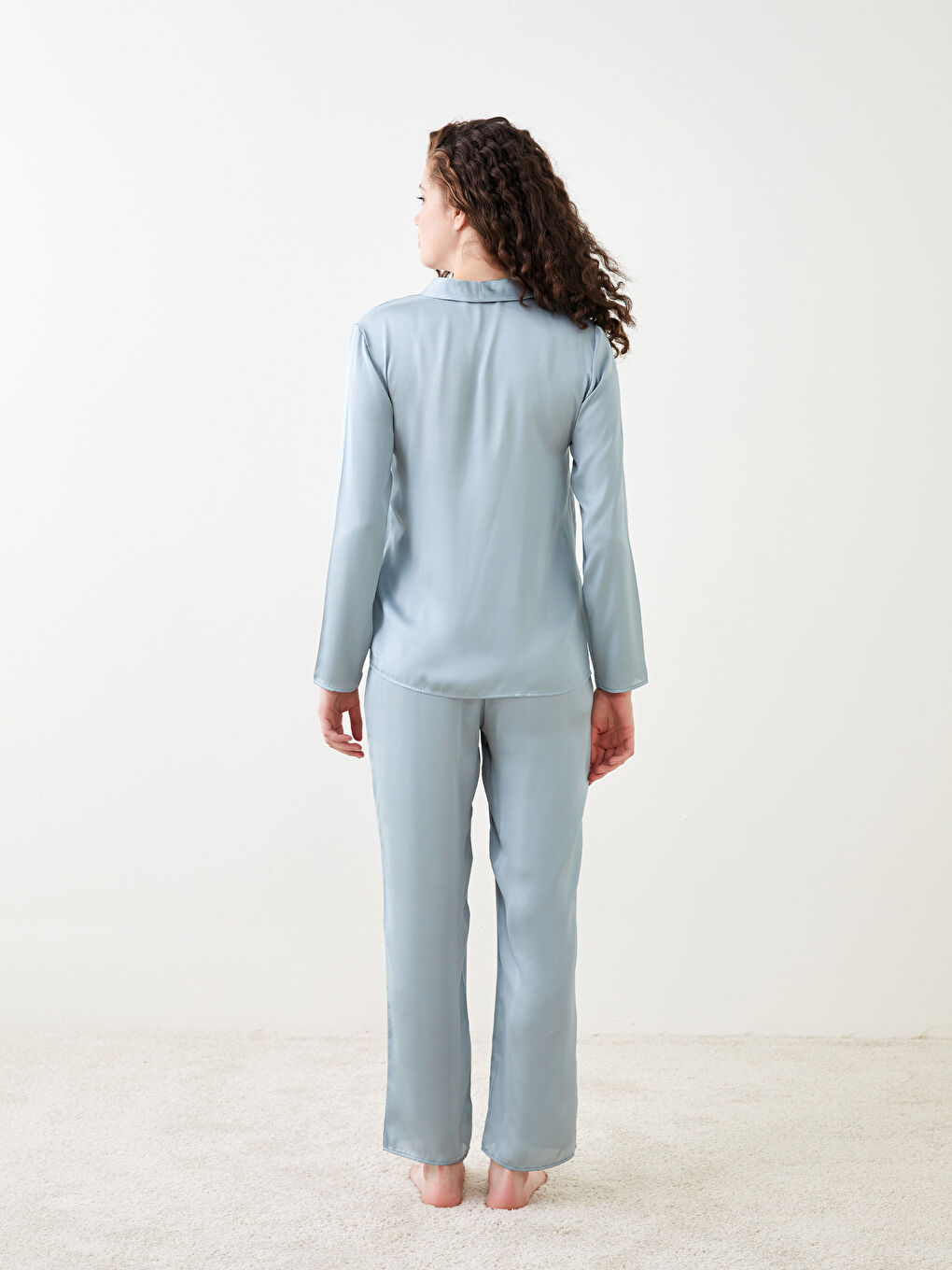 LCW DREAM V-Neck Plain Long Sleeve Satin Women's Pajamas Set -W2BD24Z8-GD2