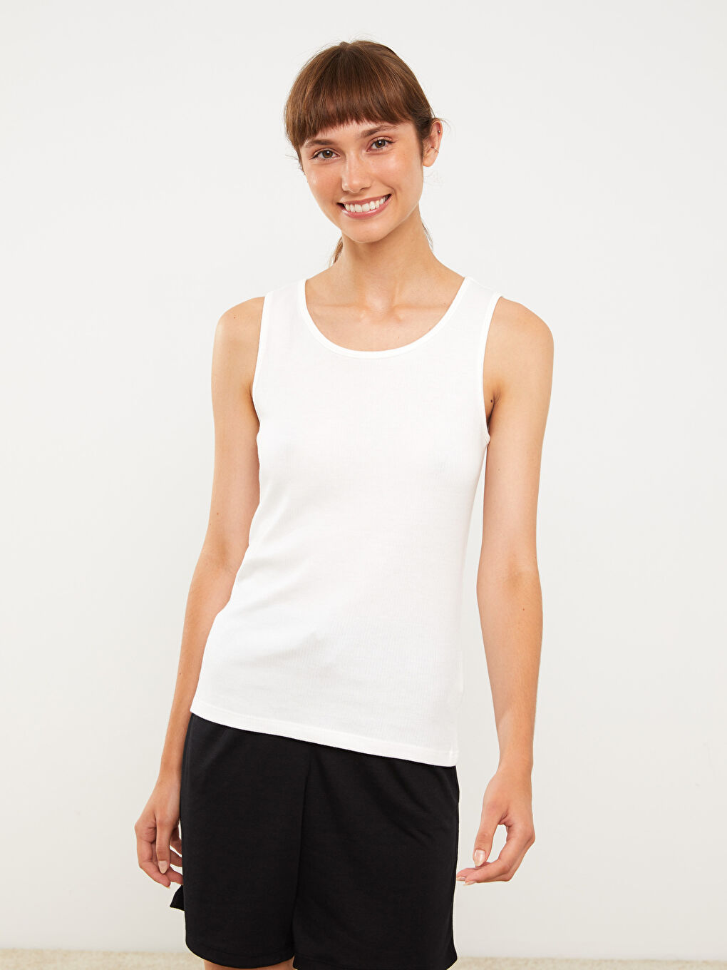 Beyaz U Yaka Düz İç Giyim Atlet-1