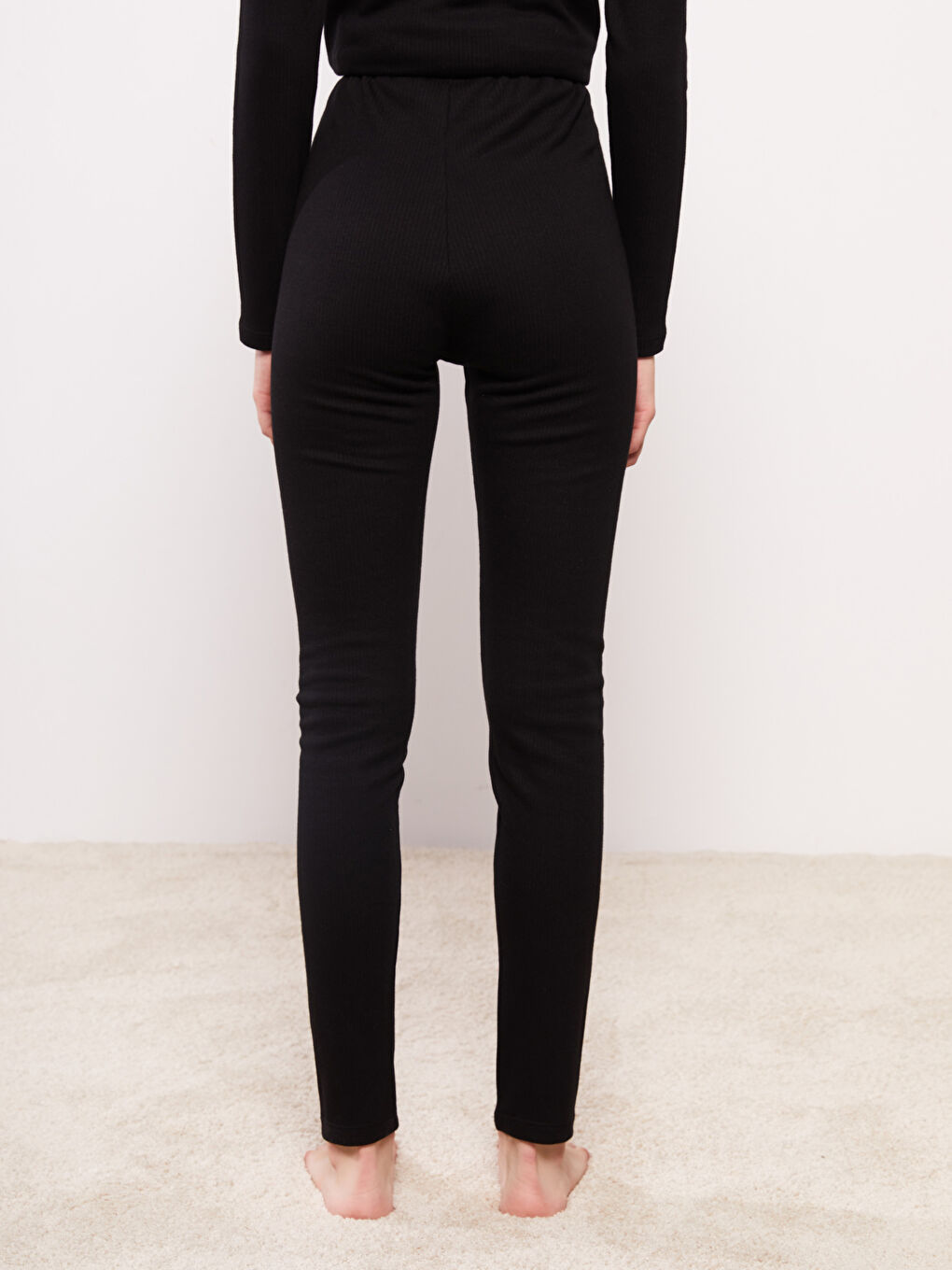 Siyah Beli Lastikli Kadın Termal Tayt-4