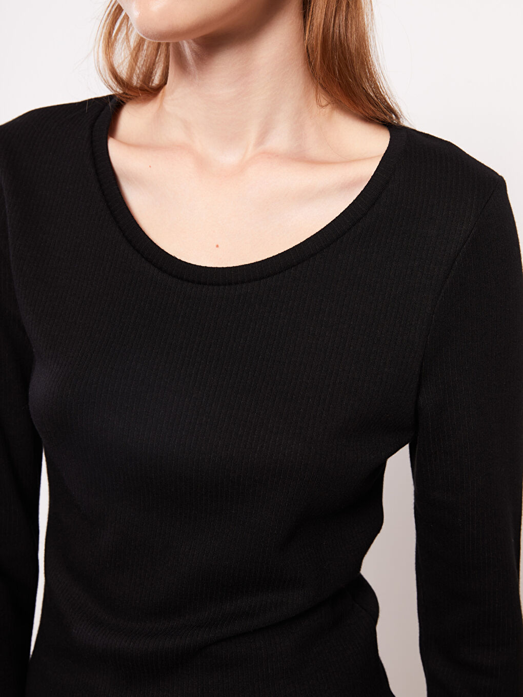 Термобелье Женское С Круглым Вырезом-3