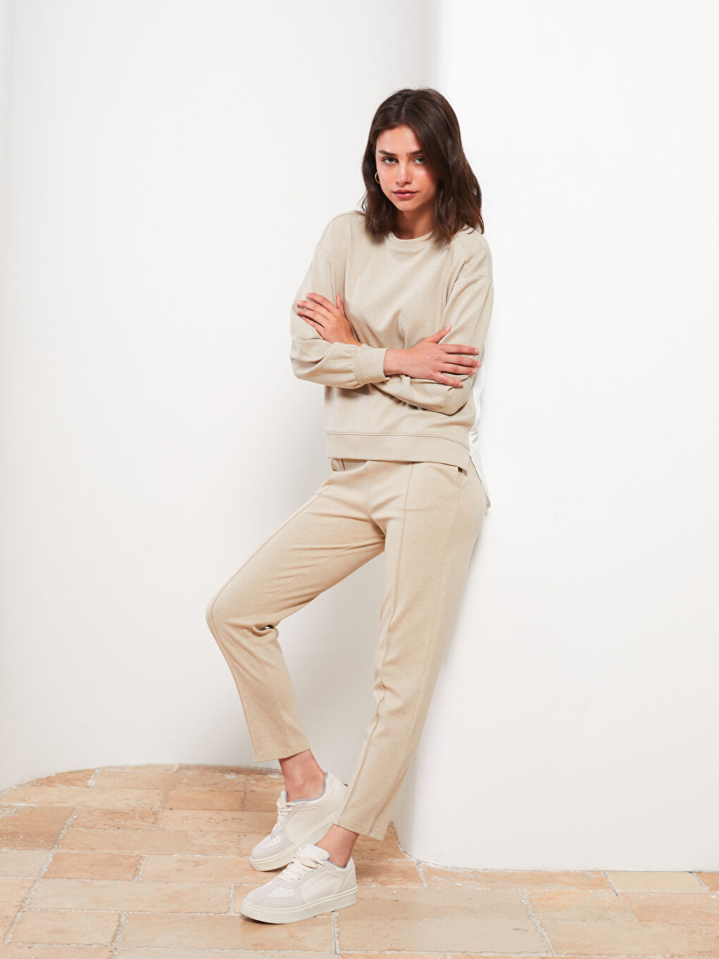 Women's Elasticated Waist Plain Sweatpants-3