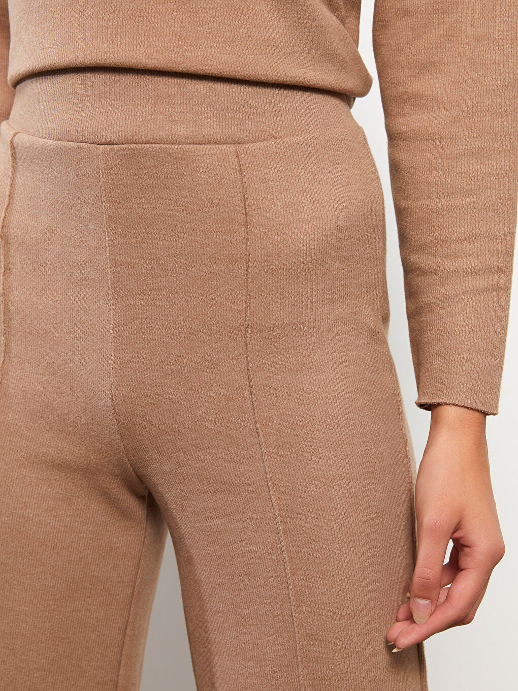 Women's Standard Fit Plain Trousers-3