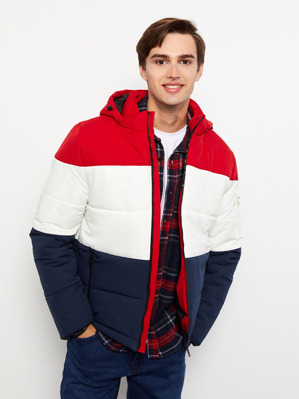 Lacivert Standart Kalıp Kapüşonlu Renk Bloklu Erkek Şişme Mont