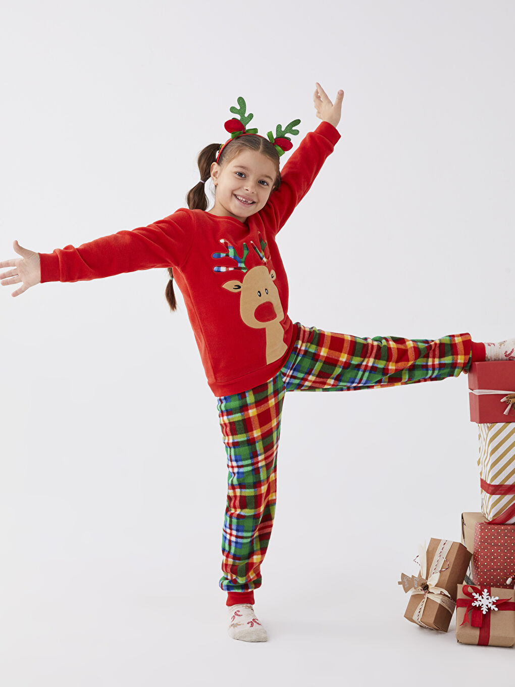 Kırmızı Bisiklet Yaka Yılbaşı Temalı Uzun Kollu Polar Kız Çocuk Pijama Takımı
