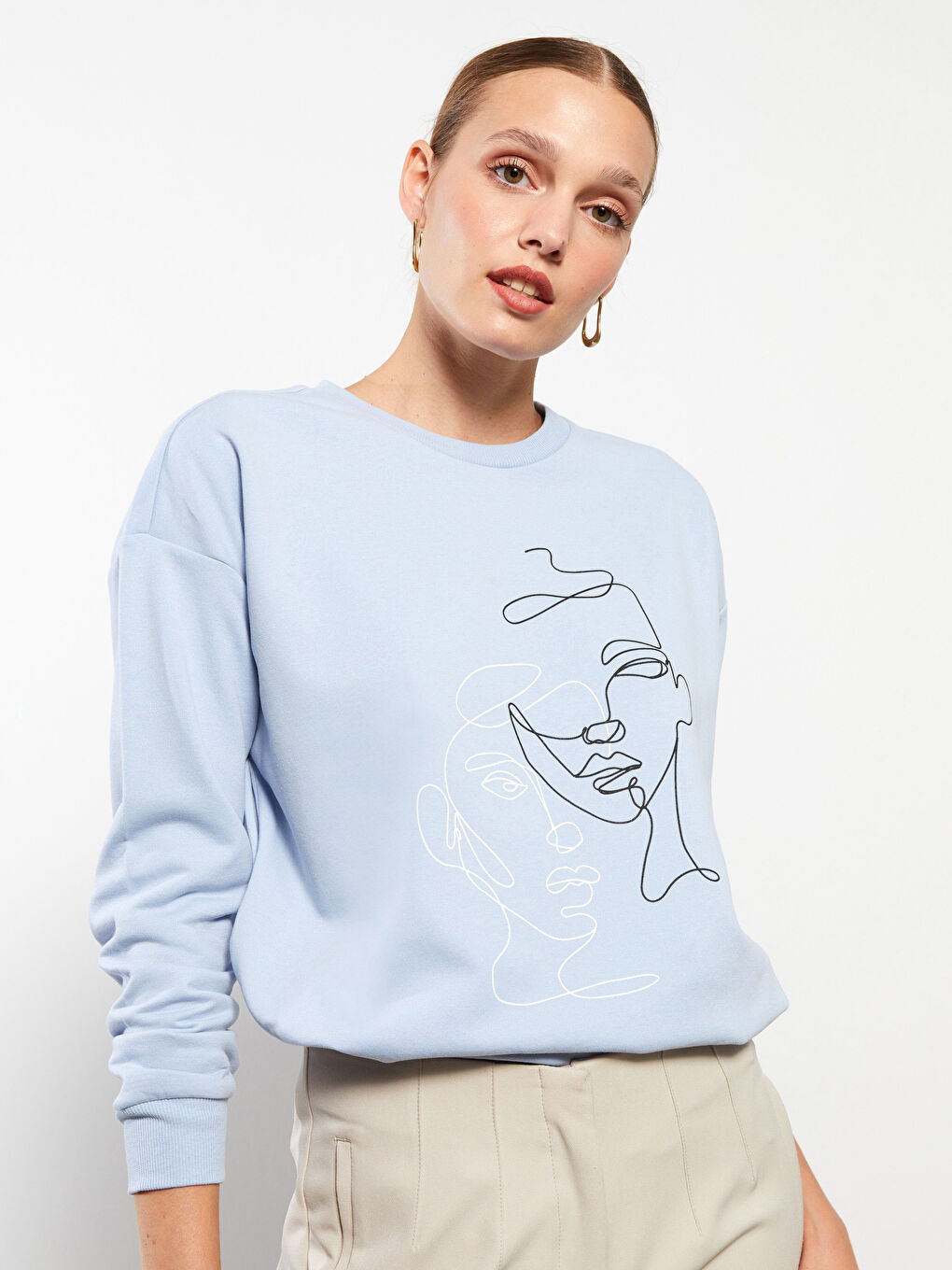 LCWAIKIKI Basic Rundhalsausschnitt Bedruckt Langarm Damen Sweatshirt -W2BG22Z8-FH0