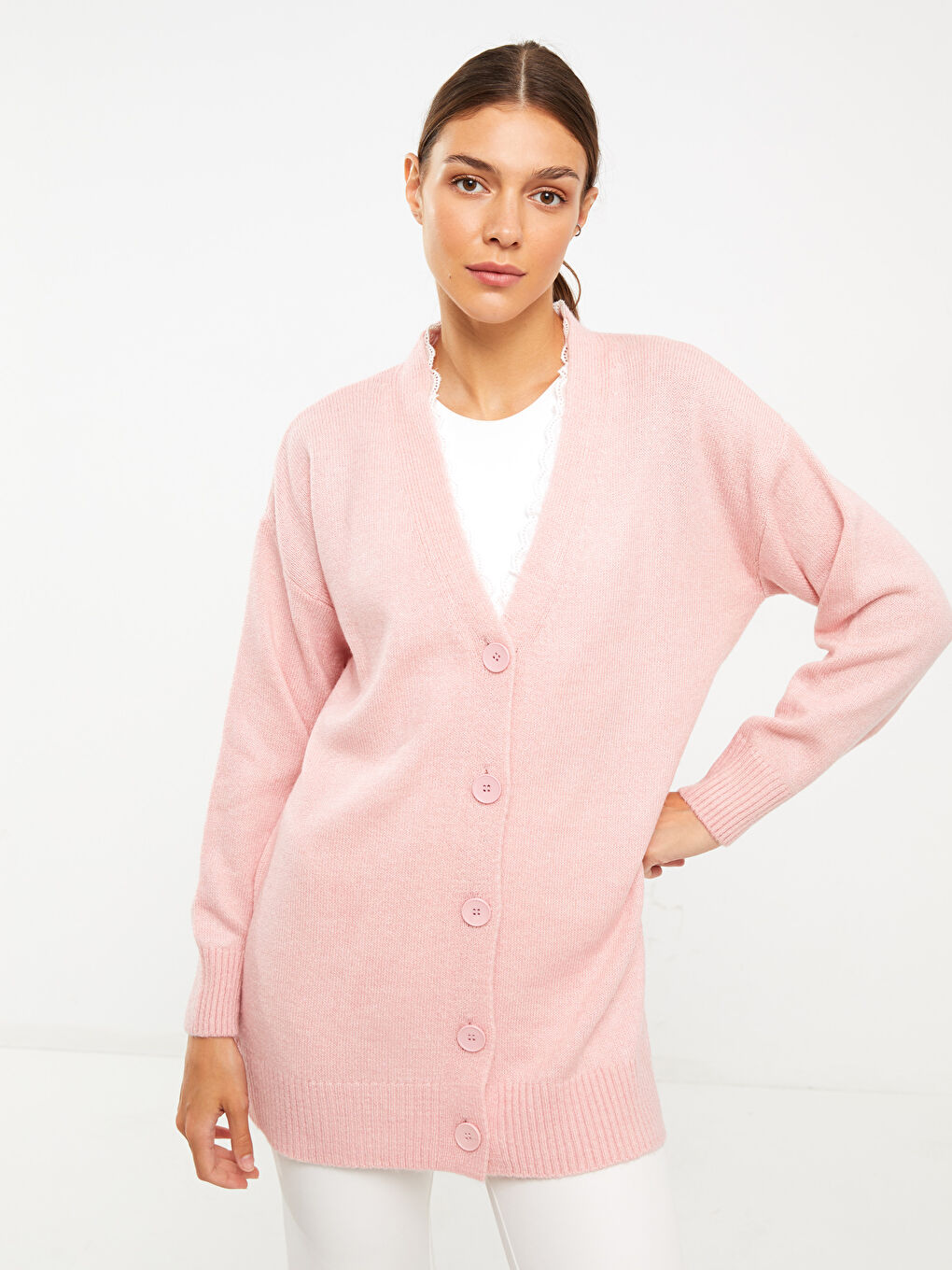 Pembe V Yaka Nakışlı Uzun Kollu Kadın Triko Hırka-1