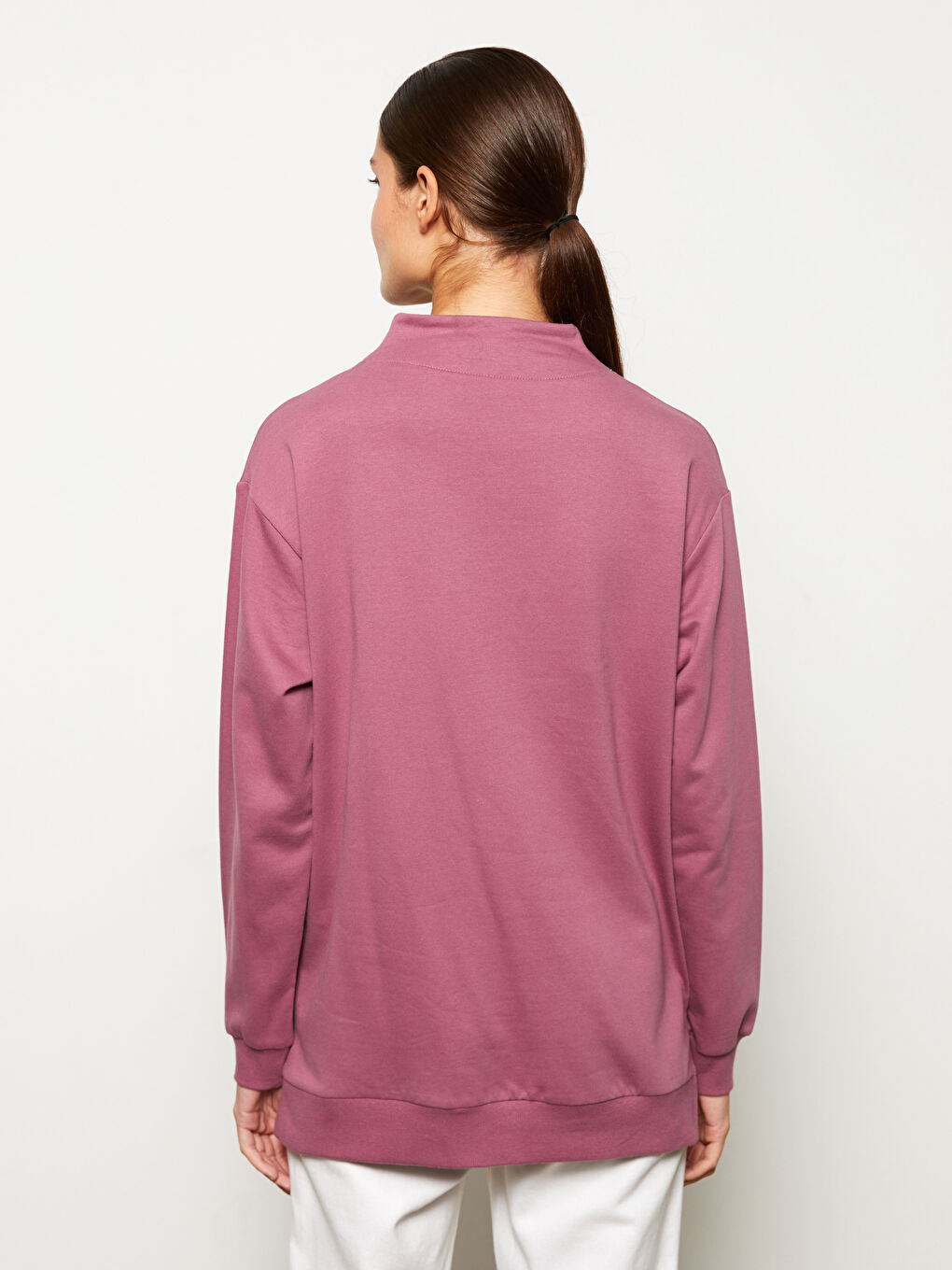 Женский Свитшот с Воротником-Трубой Прямой С Длинным Рукавом из Хлопка-4