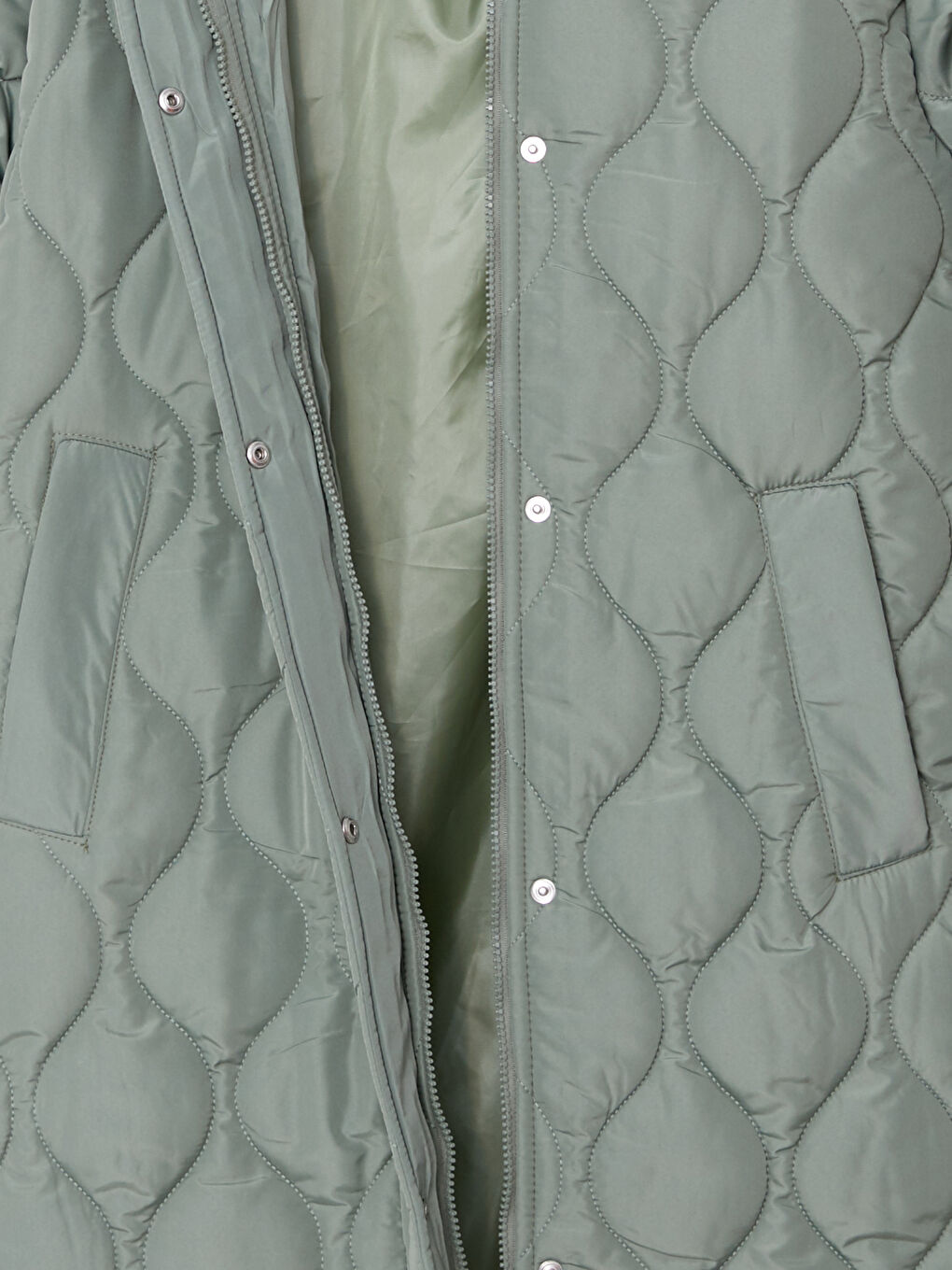 Haki Kapüşonlu Kapitone Kadın Şişme Mont-9