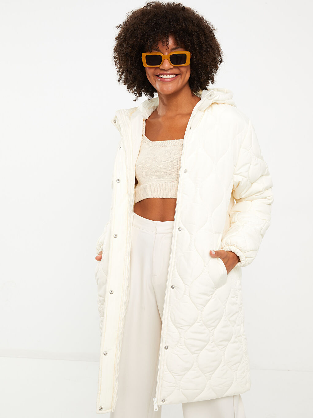 Bej Kapüşonlu Kapitone Kadın Şişme Mont-5