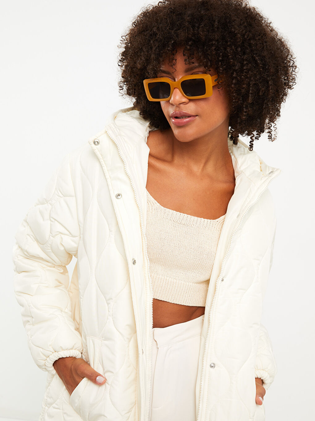 Bej Kapüşonlu Kapitone Kadın Şişme Mont-6