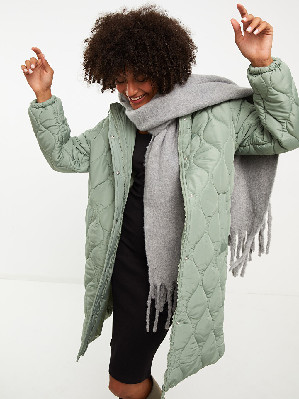 Haki Kapüşonlu Kapitone Kadın Şişme Mont-1