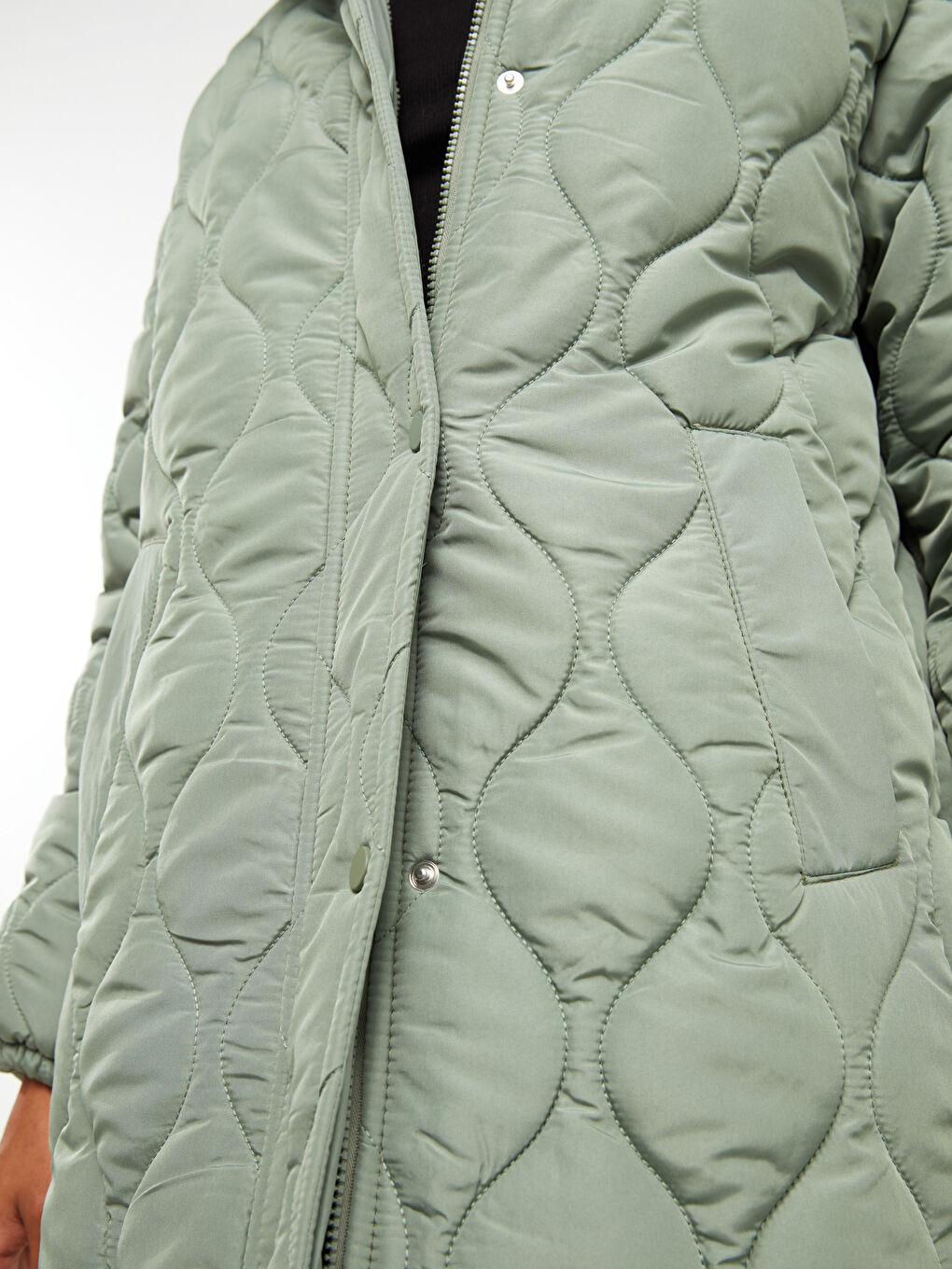 Haki Kapüşonlu Kapitone Kadın Şişme Mont-4