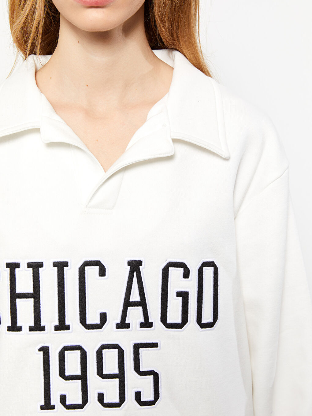 سويت شيرت تخين ياقة بولو مطرز للسيدات-3