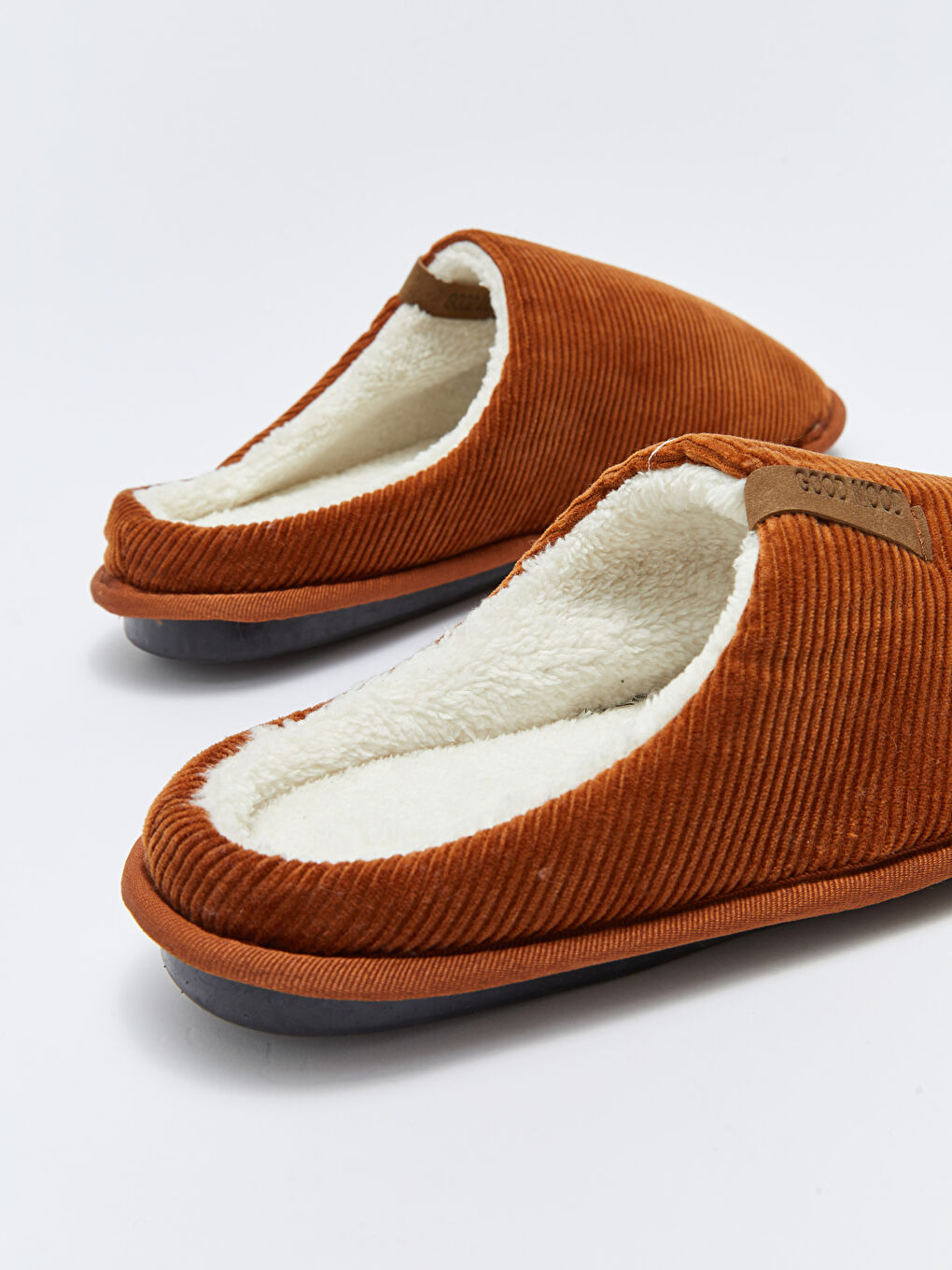 Kahverengi Düz Önü Kapalı Erkek Ev Terliği-4