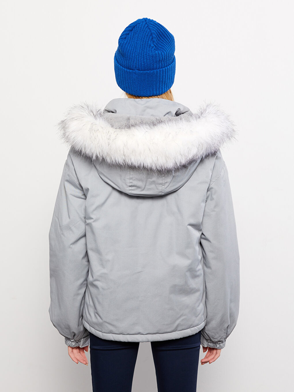 Gri Kadın Kapüşonlu Düz Parka-7