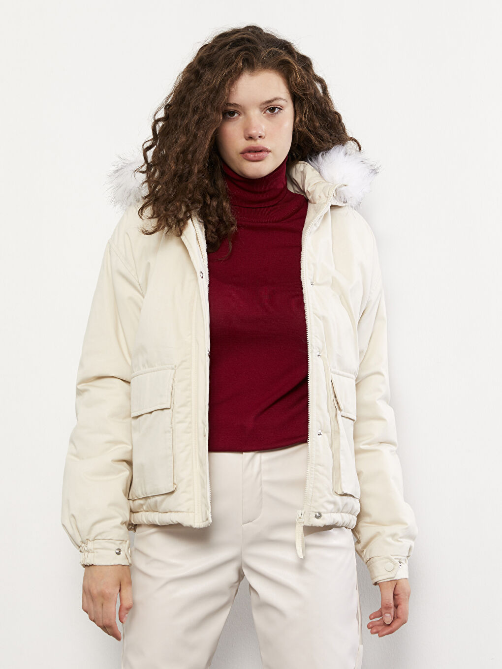 Bej Kadın Kapüşonlu Düz Parka-1