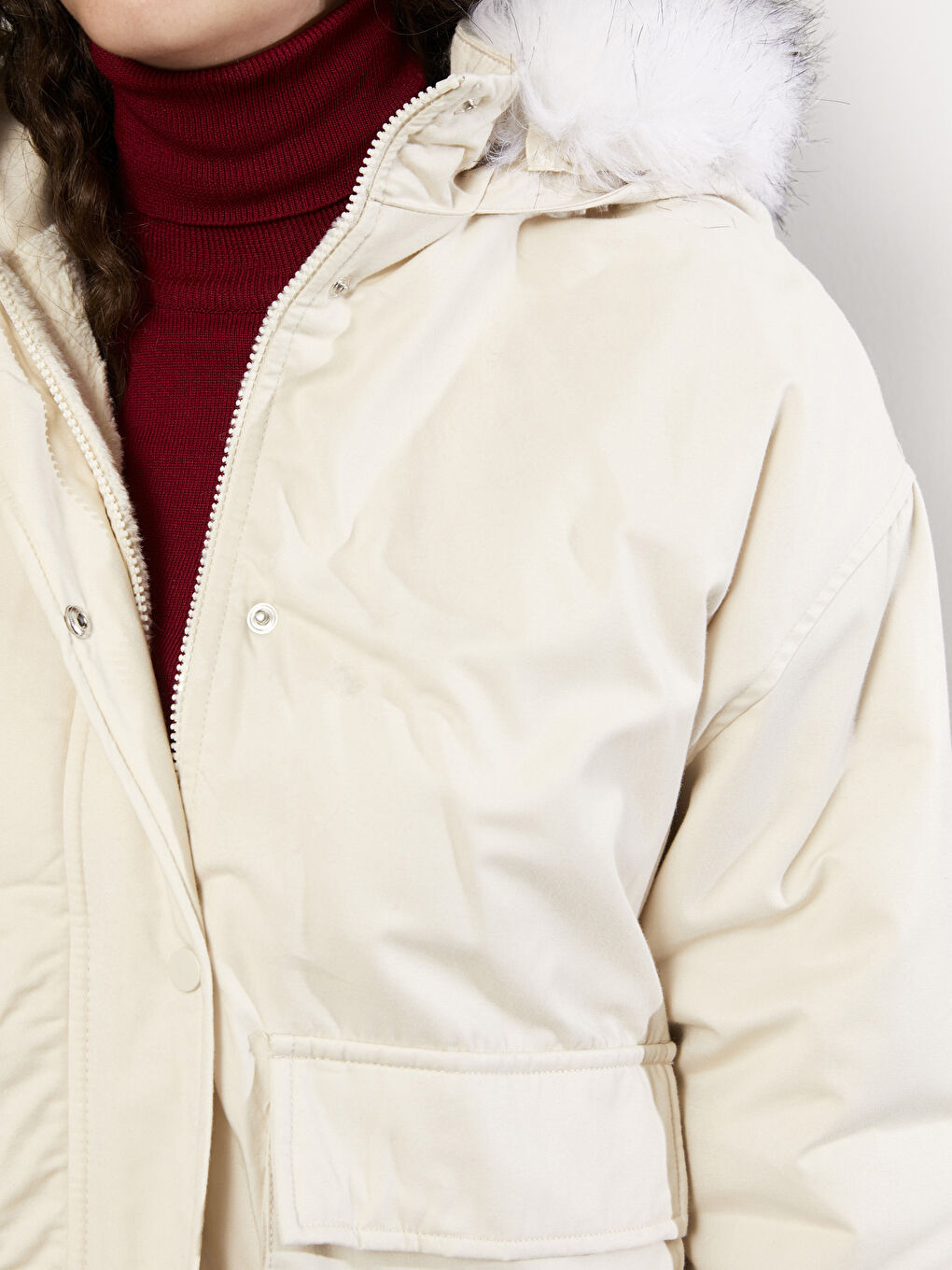 Bej Kadın Kapüşonlu Düz Parka-4