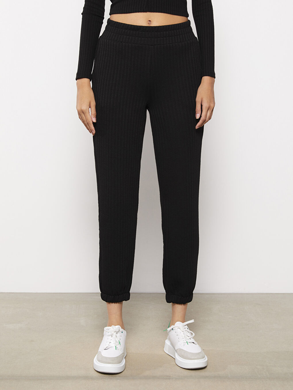 بنطلون رياضي سادة بخصر مرن للسيدات-2