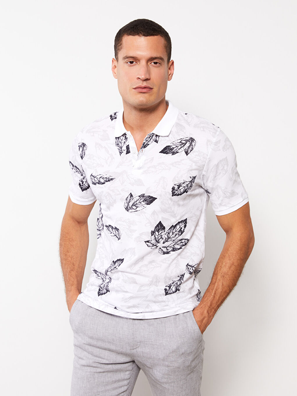 Beyaz Polo Yaka Kısa Kollu Desenli Pike Erkek Tişört