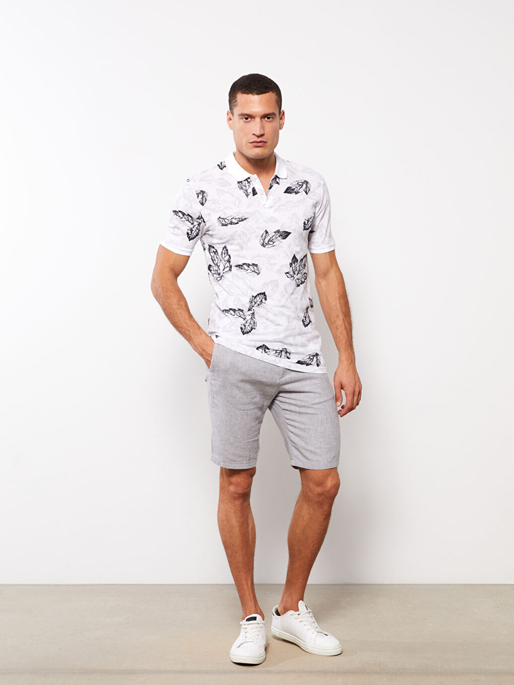 Beyaz Polo Yaka Kısa Kollu Desenli Pike Erkek Tişört-2