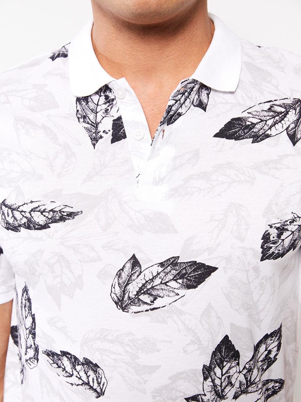 Beyaz Polo Yaka Kısa Kollu Desenli Pike Erkek Tişört-3