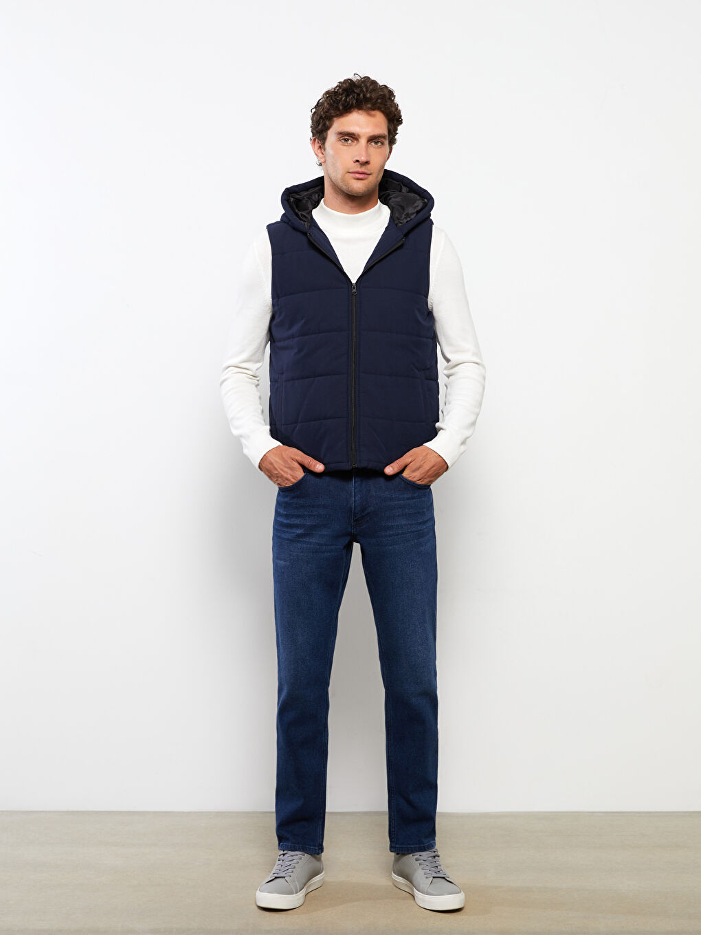 Lacivert Standart Kalıp Kapüşonlu Erkek Yelek-2