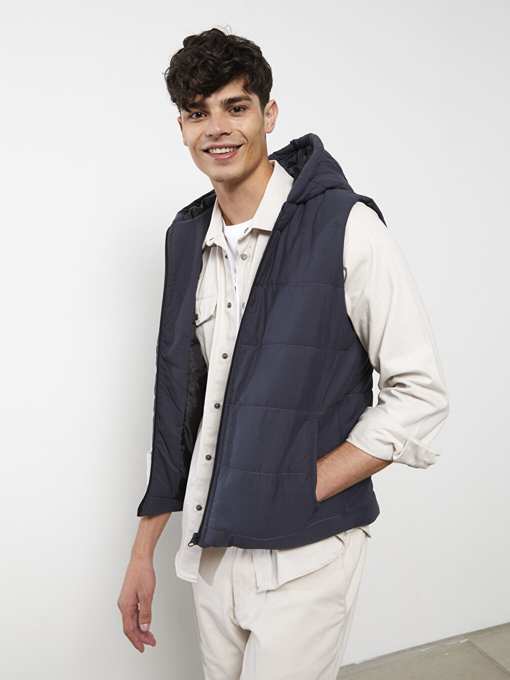 Antrasit Standart Kalıp Kapüşonlu Erkek Yelek-1