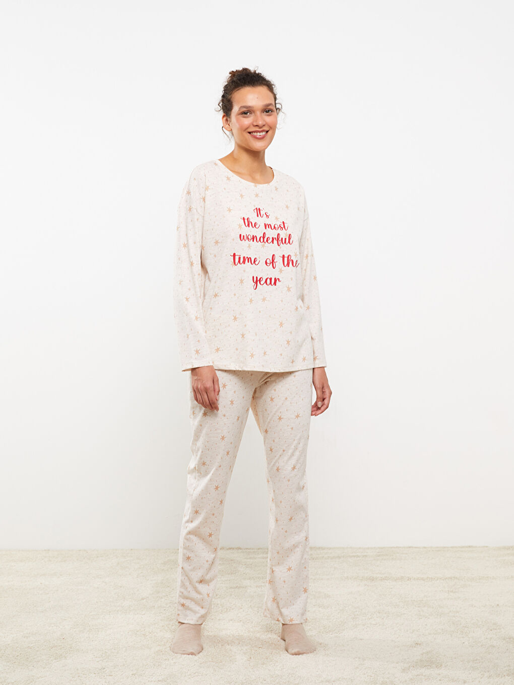 Bej Bisiklet Yaka Yılbaşı Temalı Kadın Pijama Takımı-1